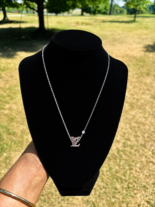 That Girl Necklace💣🩷